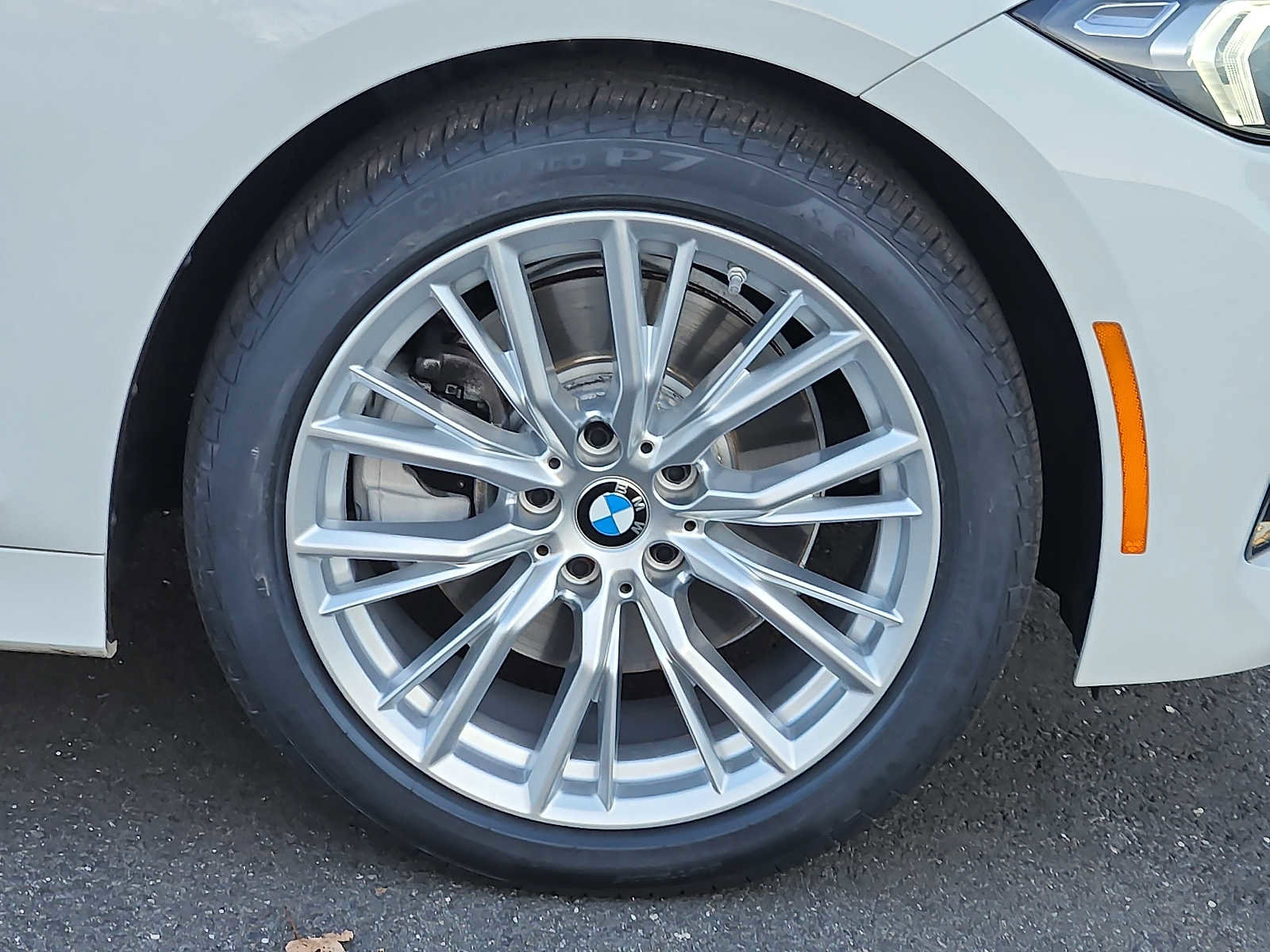 Certified 2024 BMW 330i xDrive Sedan w/ Convenience Package image 8