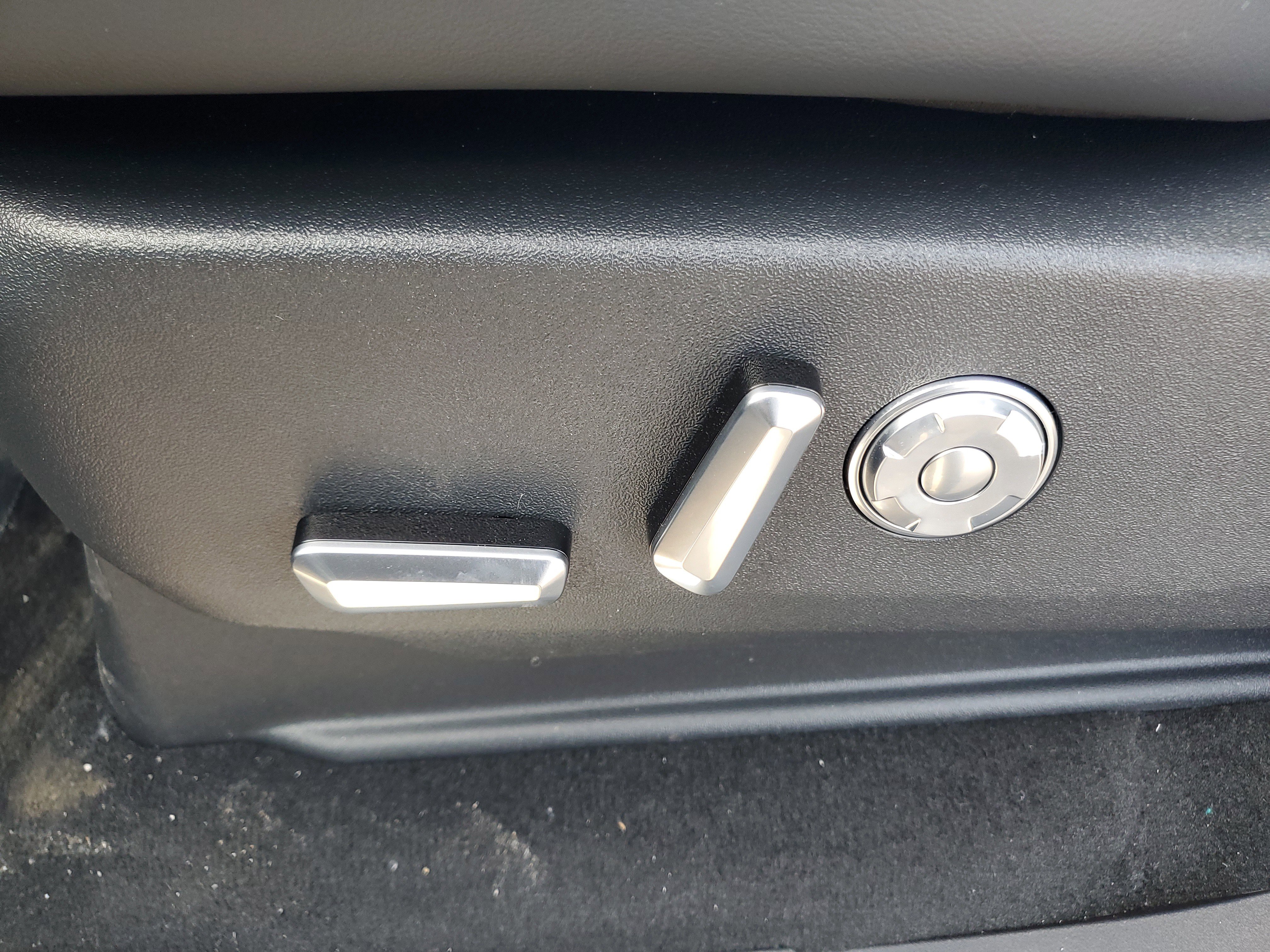 New 2026 Lincoln Navigator Reserve w/ Jet Appearance Package image 13