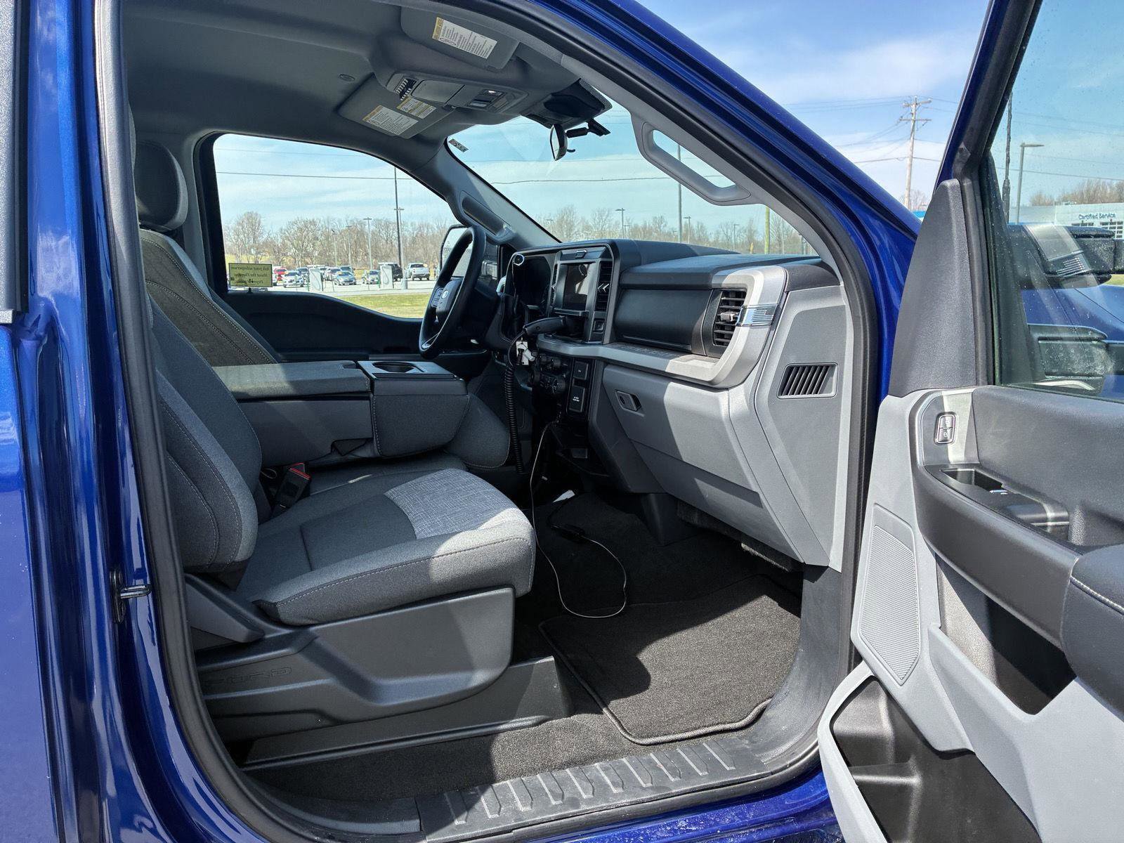 New 2026 Ford F250 XLT w/ FX4 Off-Road Package AWD/4WD image 10