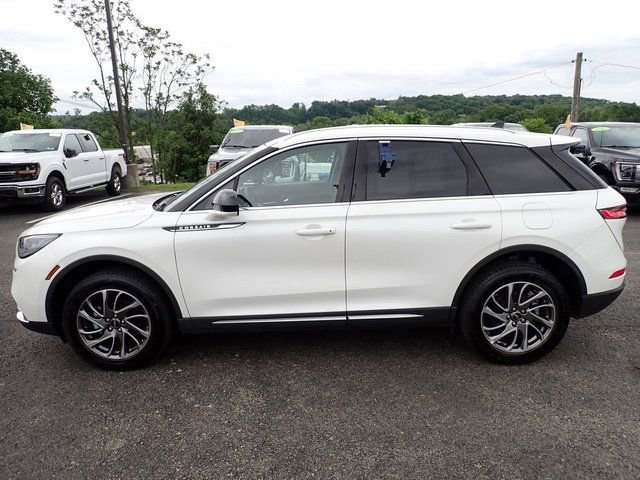 Used 2022 Lincoln Corsair AWD w/ Equipment Group 101A image 2
