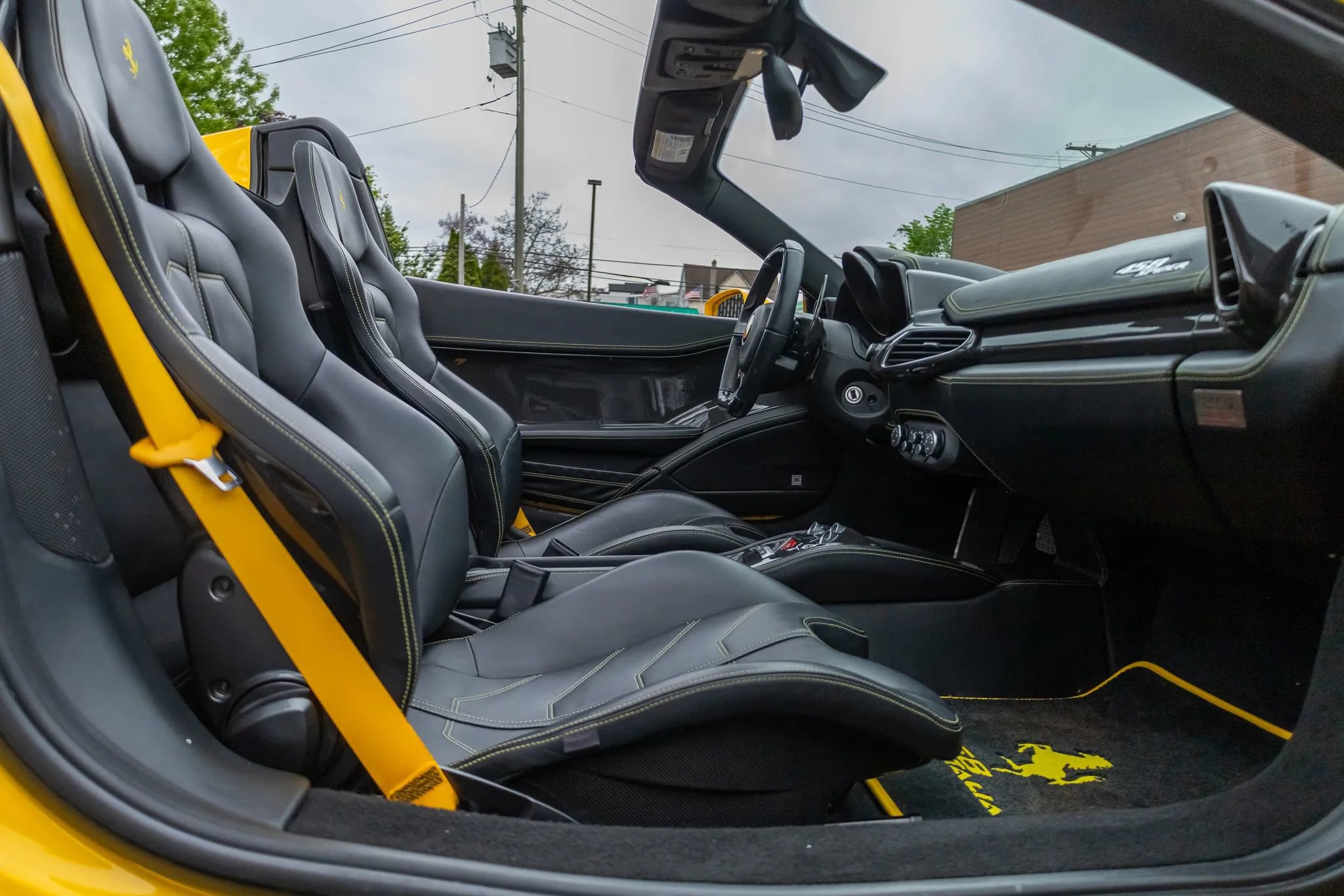 Used 2013 Ferrari 458 Spider RWD image 76