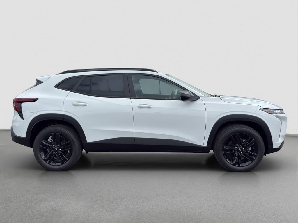 New 2026 Chevrolet Trax ACTIV w/ Sunroof Package FWD image 7