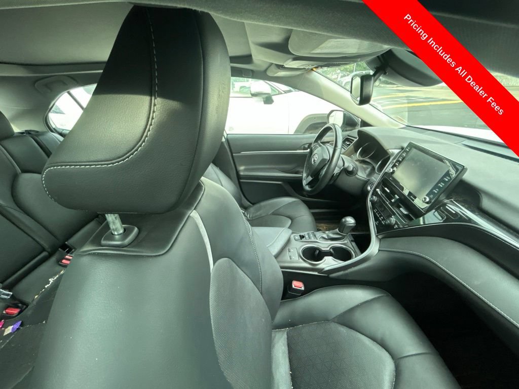 Used 2023 Toyota Camry XSE FWD image 4