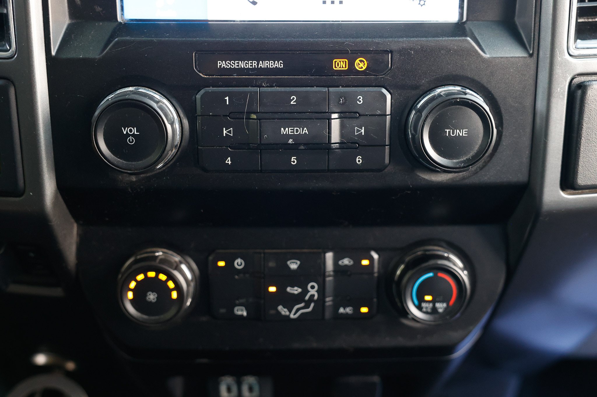 Used 2019 Ford F250 XLT w/ Snow Plow Prep Package AWD/4WD image 34