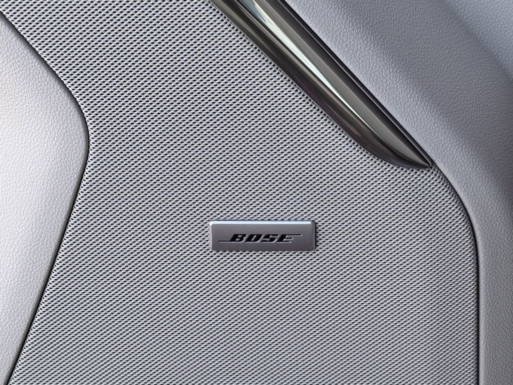 New 2026 GMC Yukon Denali w/ Denali Reserve Package image 17