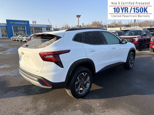 Used 2025 Chevrolet Trax LT image 6