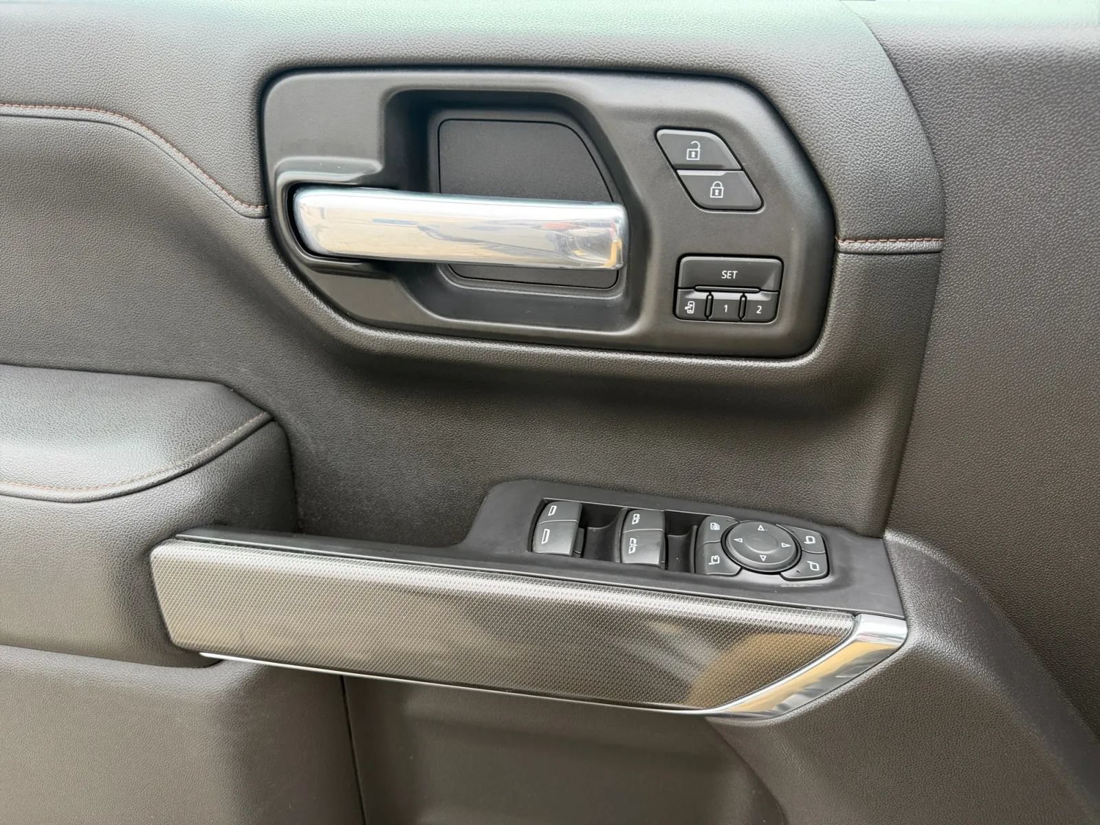 Used 2021 GMC Sierra 1500 AT4 w/ AT4 Value Package AWD/4WD image 14