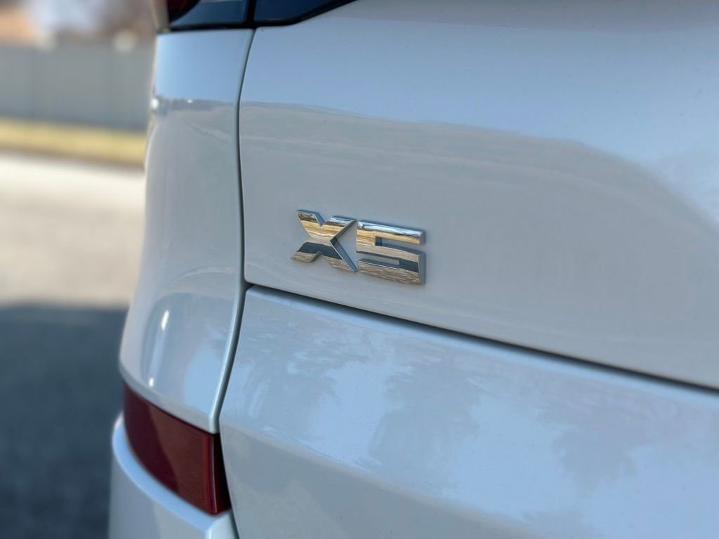 New 2026 BMW X5 M60i w/ Executive Package image 14