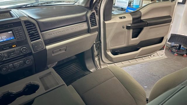 Used 2018 Ford F250 XL w/ Power Equipment Group image 24