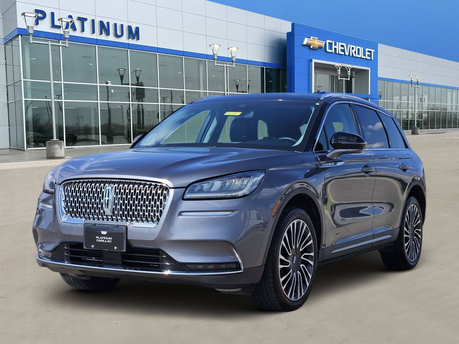 Used 2021 Lincoln Corsair Reserve FWD image 2