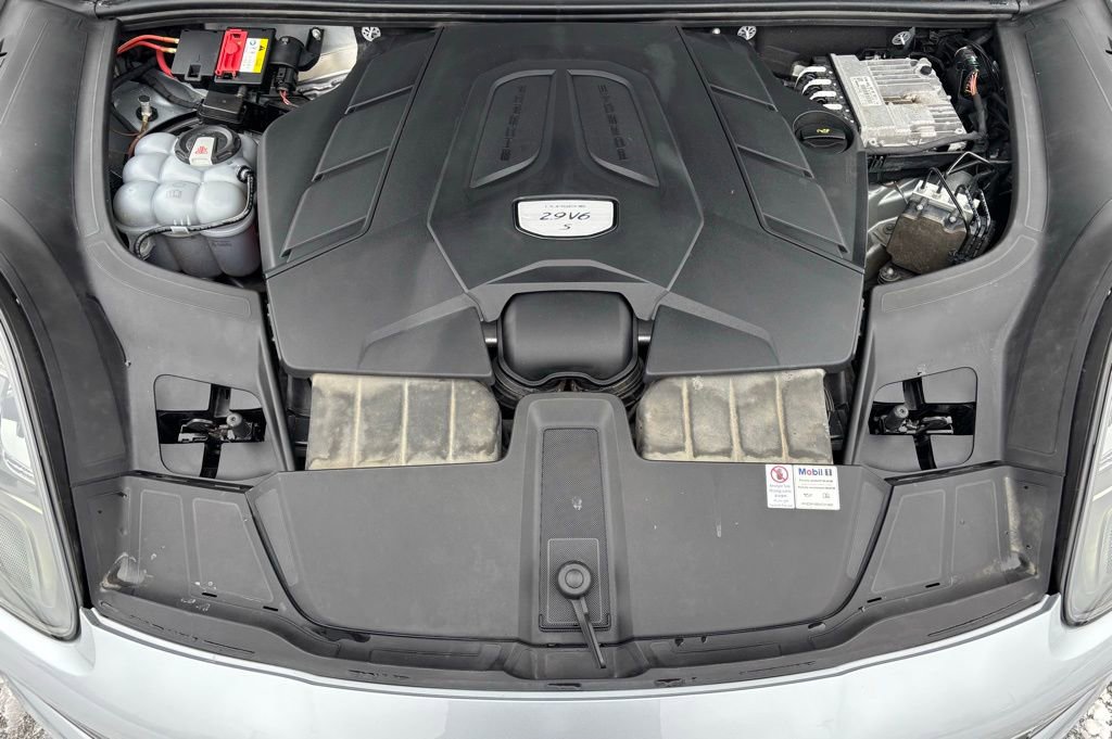 Used 2019 Porsche Cayenne S image 38