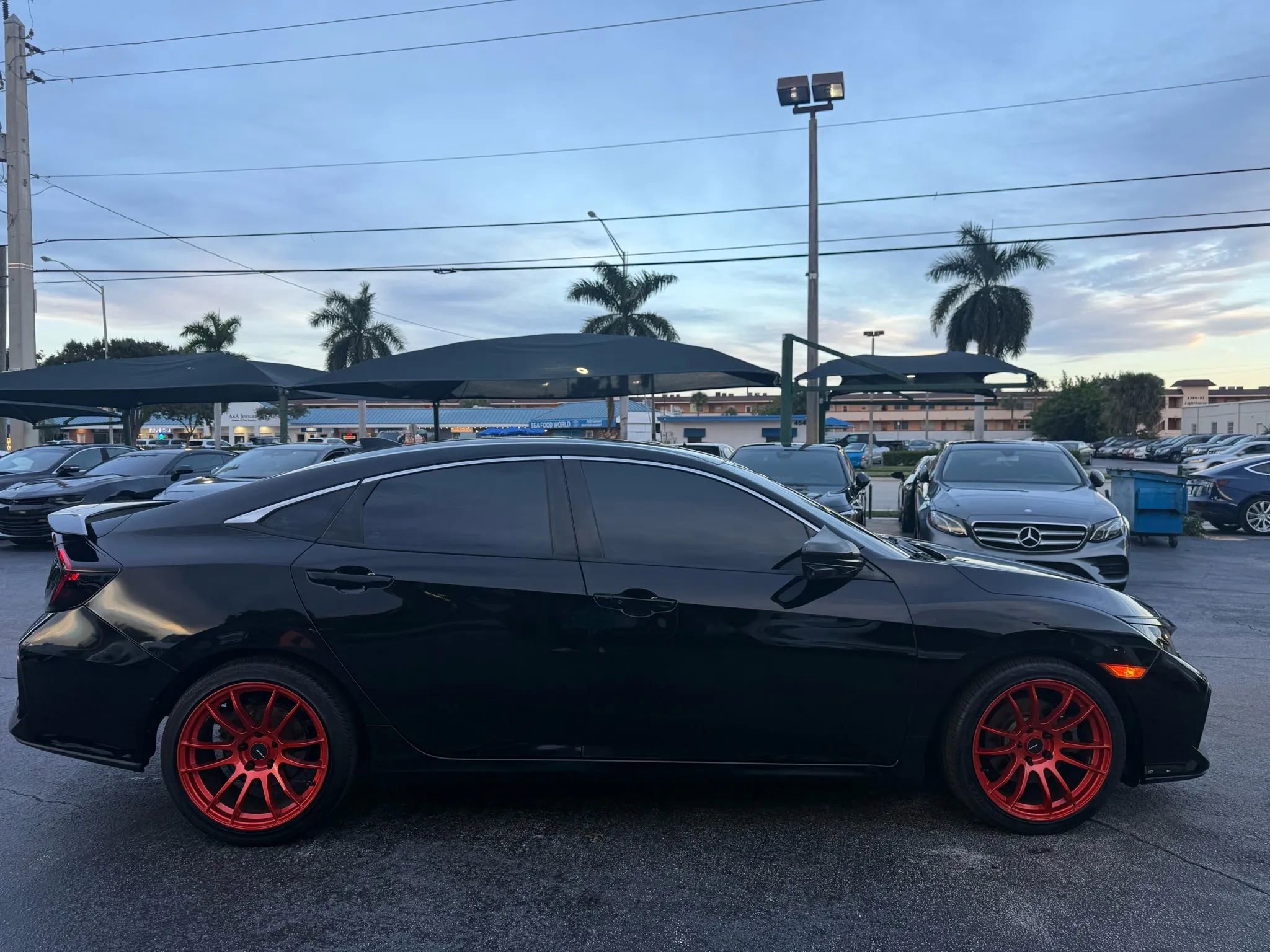 Used 2018 Honda Civic Si image 8