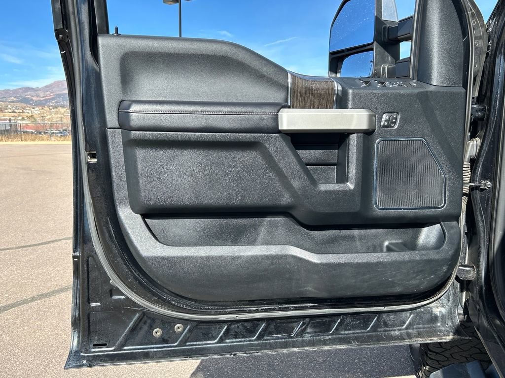 Used 2021 Ford F350 Lariat w/ Lariat Ultimate Package image 33