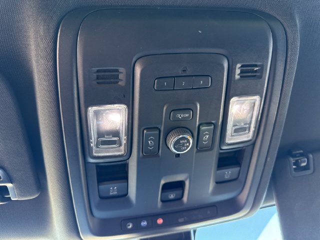 Used 2022 GMC Yukon AT4 AWD/4WD image 37