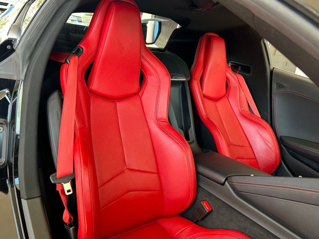 Used 2022 Chevrolet Corvette Stingray Coupe w/ Z51 Performance Package image 32