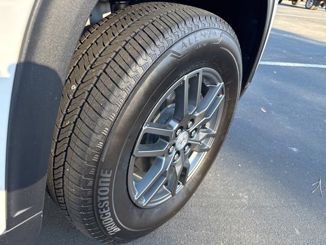 Used 2025 GMC Acadia Elevation image 32