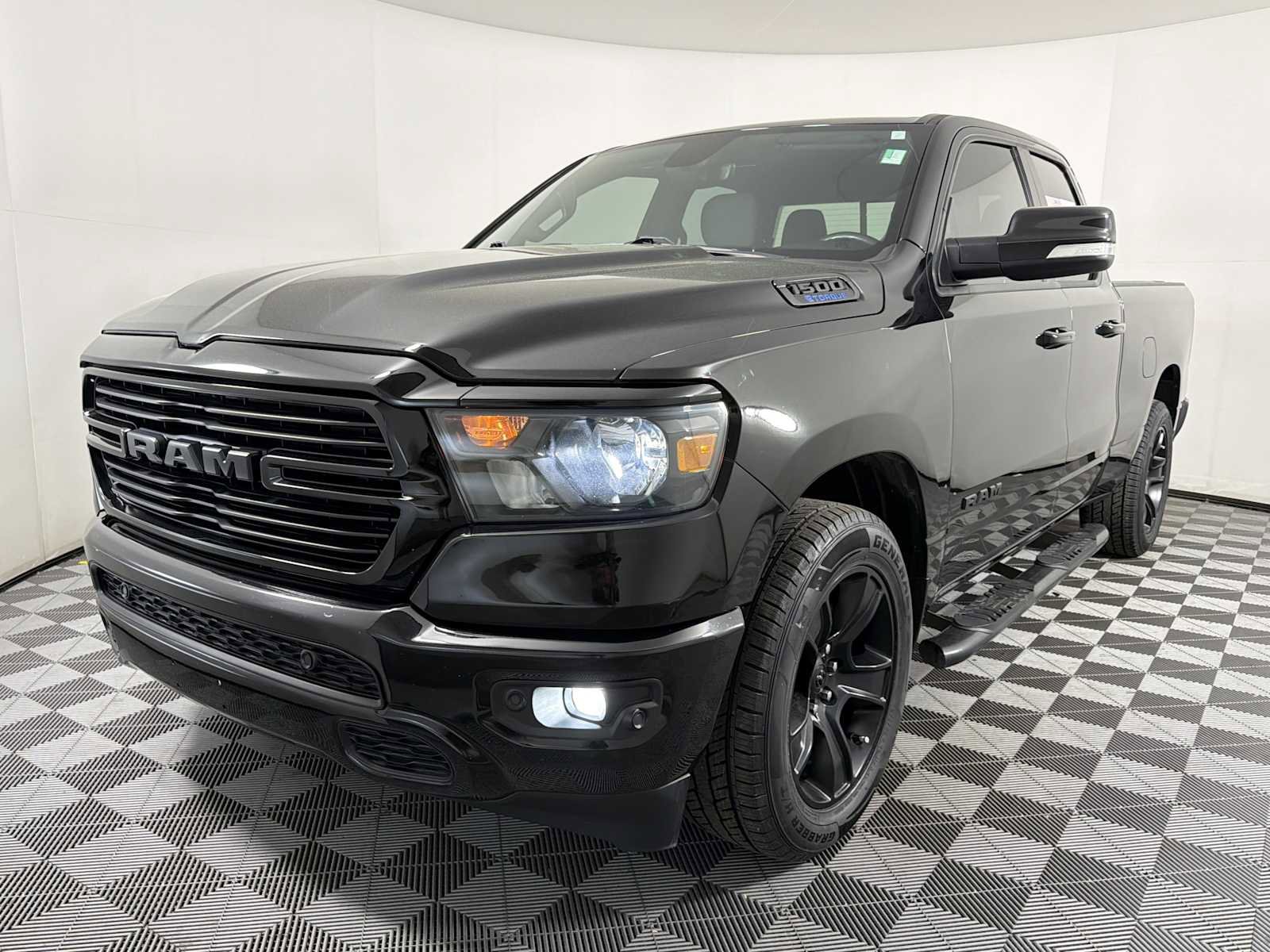 Used 2021 RAM 1500 Big Horn RWD image 3