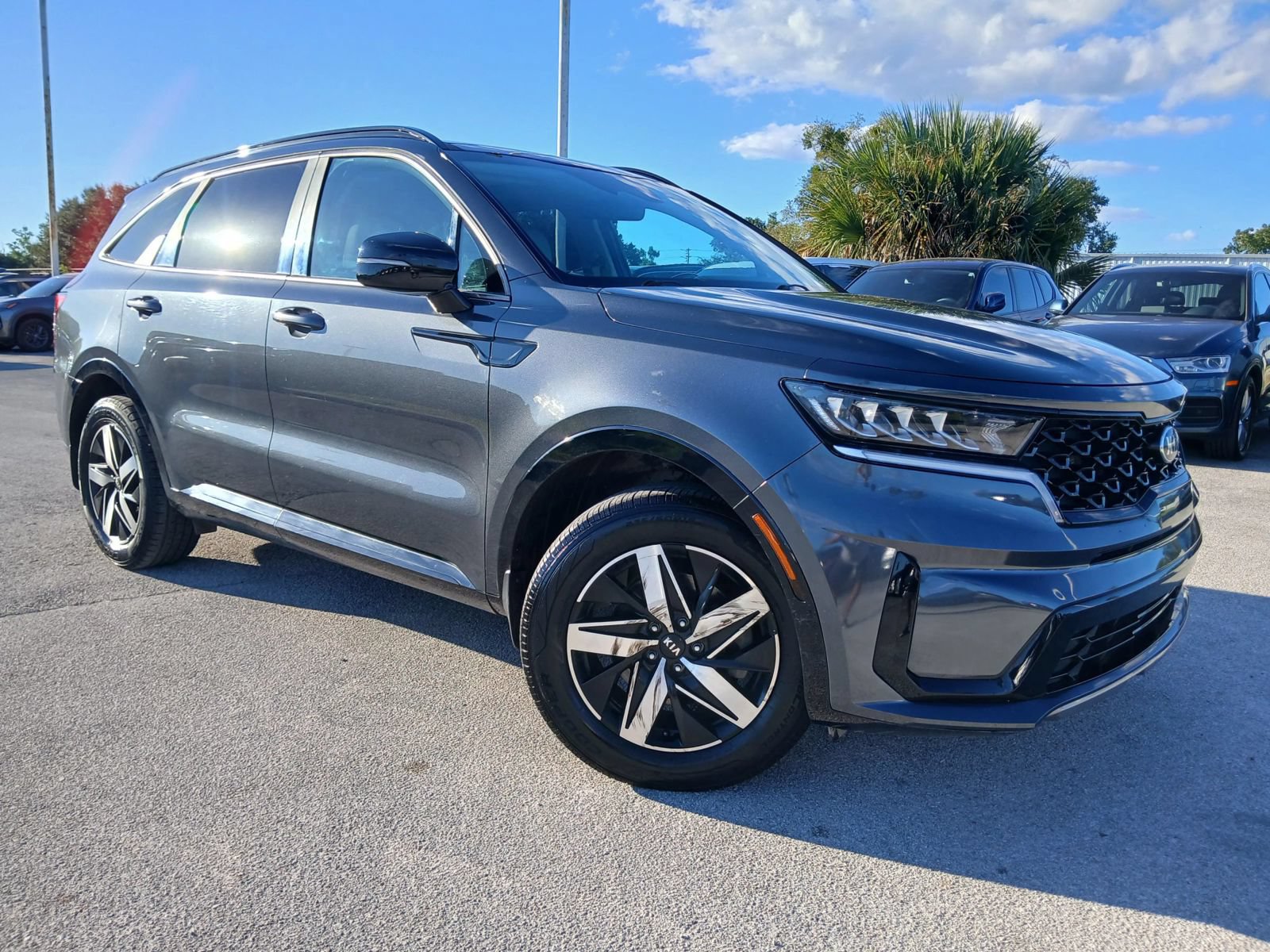 Used 2021 Kia Sorento S w/ Panoramic Sunroof Package