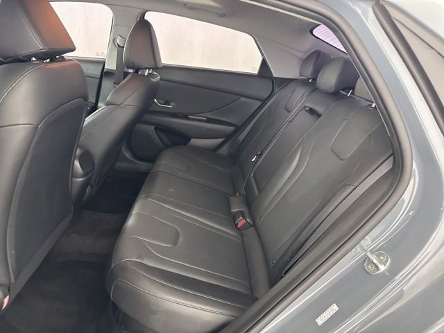 Used 2021 Hyundai Elantra Limited image 25