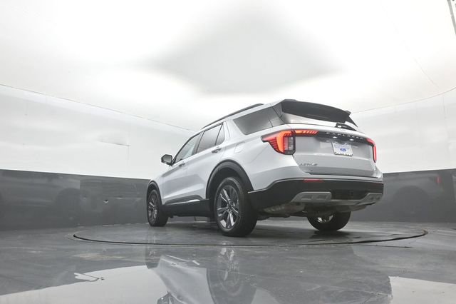 Certified 2025 Ford Explorer Active w/ Active Comfort Package AWD/4WD image 36