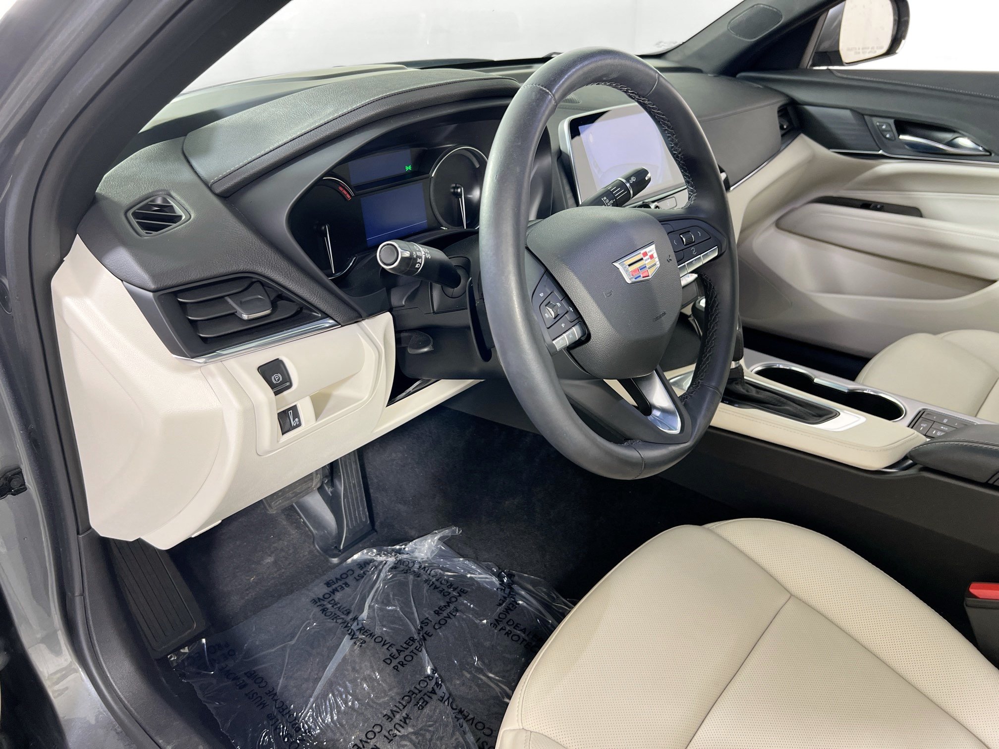 Used 2020 Cadillac CT4 Premium Luxury RWD image 9