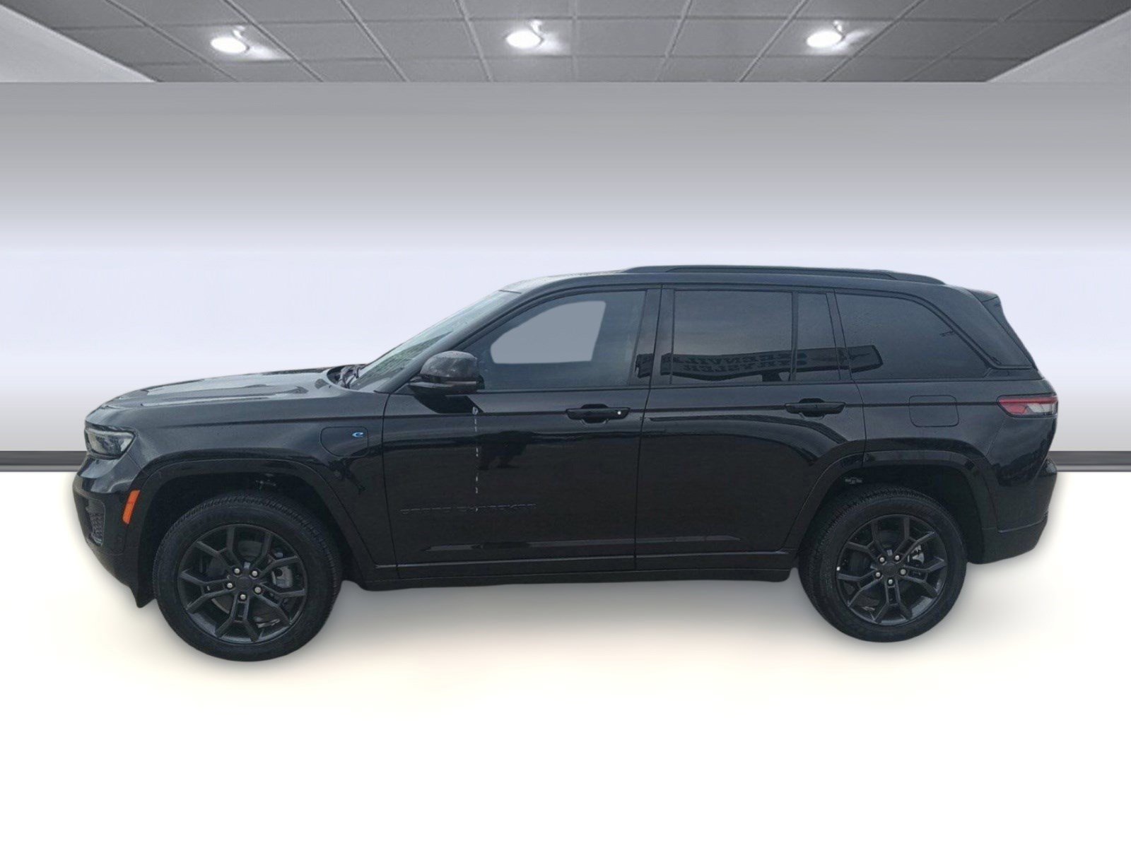 Used 2024 Jeep Grand Cherokee Limited 4xe image 2