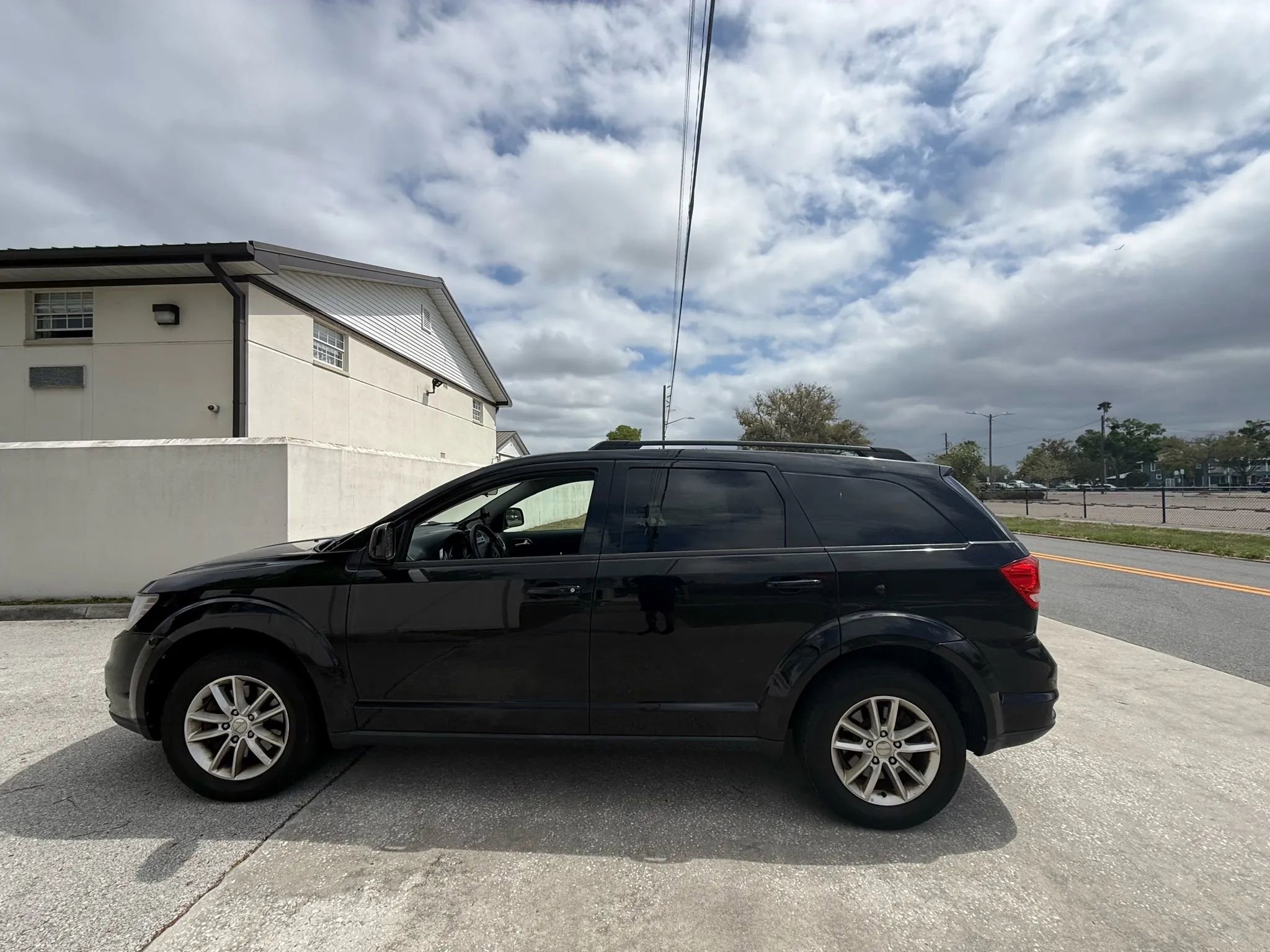 Used 2017 Dodge Journey SXT w/ Comfort/Convenience Group image 5