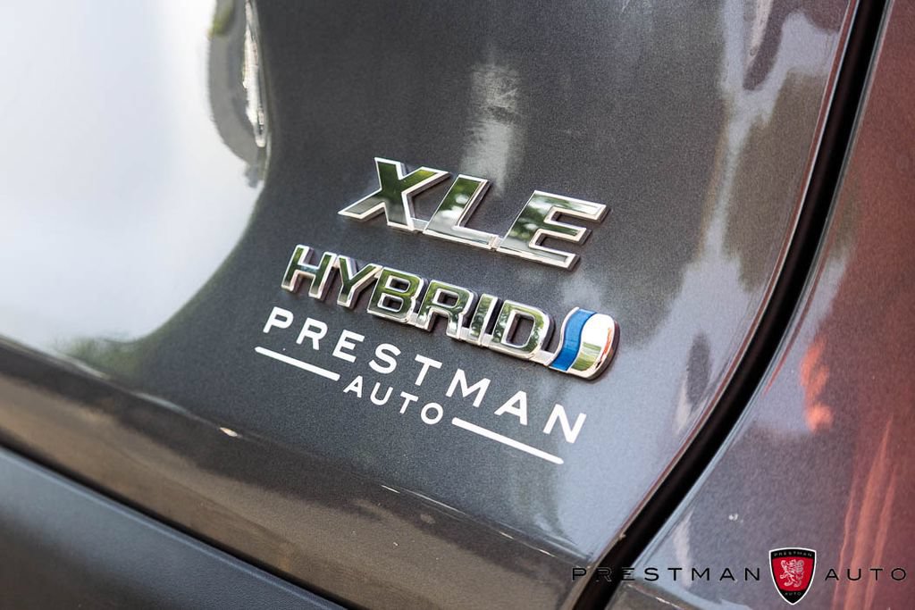 Used 2021 Toyota RAV4 XLE w/ Convenience Package AWD/4WD image 10