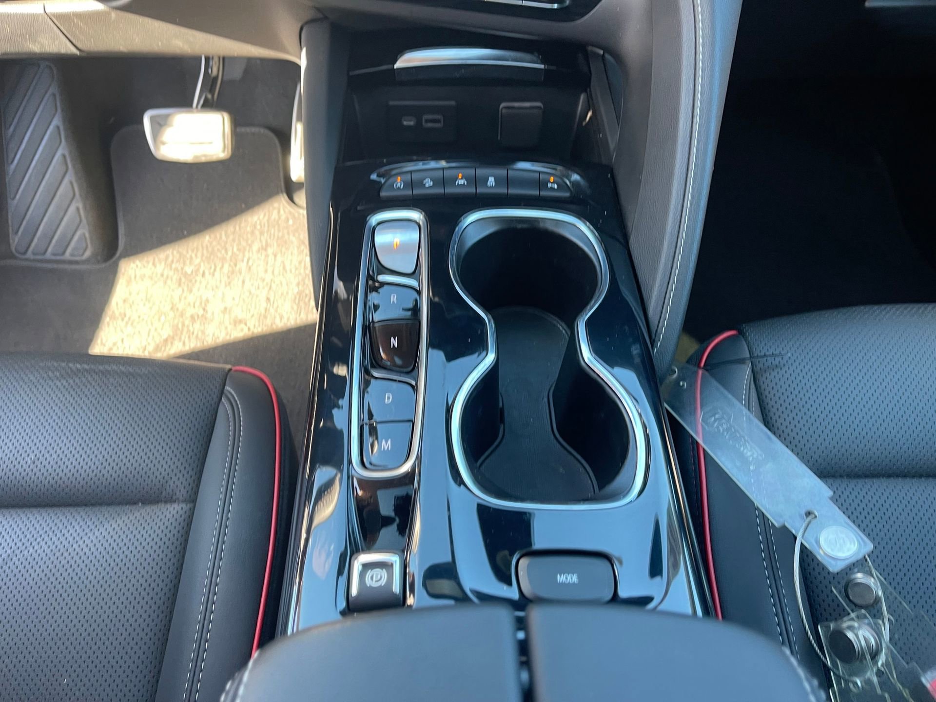 Used 2023 Buick Envision Essence w/ Sport Touring Package image 22