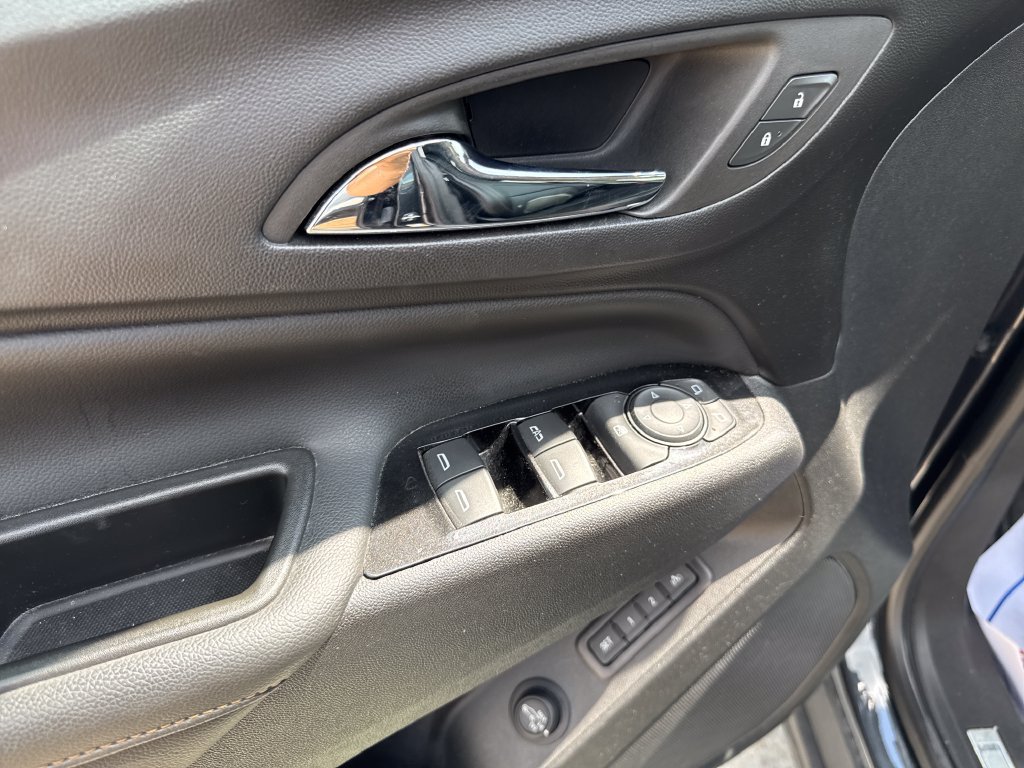 Used 2022 Chevrolet Equinox Premier FWD image 12