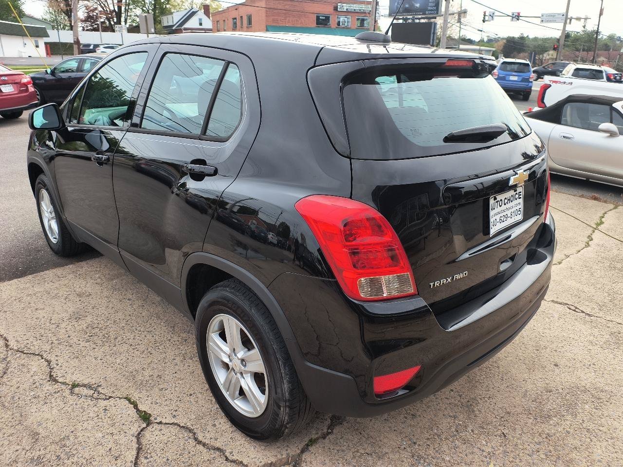 Used 2020 Chevrolet Trax LS AWD/4WD image 11