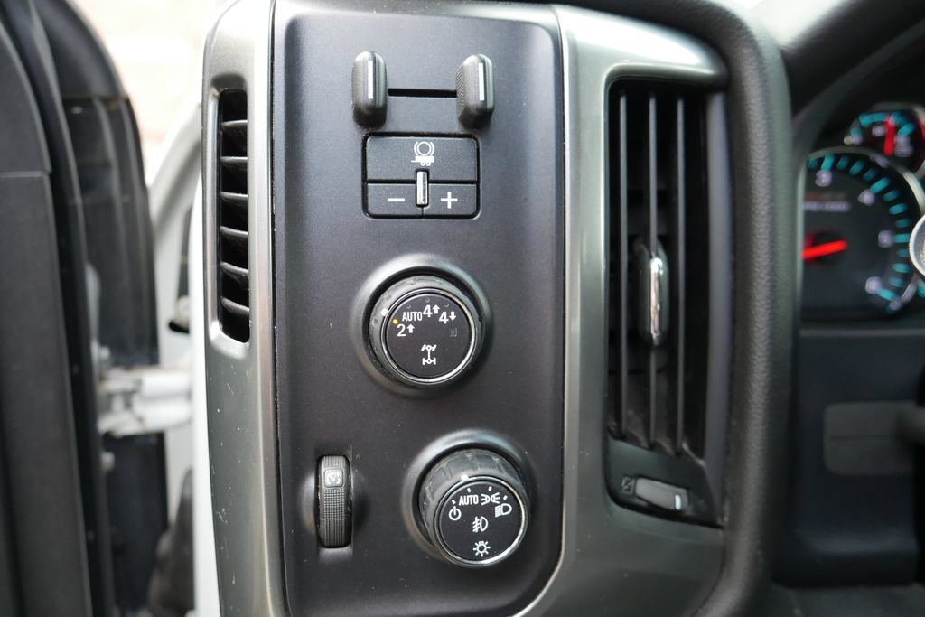 Used 2019 Chevrolet Silverado 1500 LT w/ All Star Edition AWD/4WD image 12