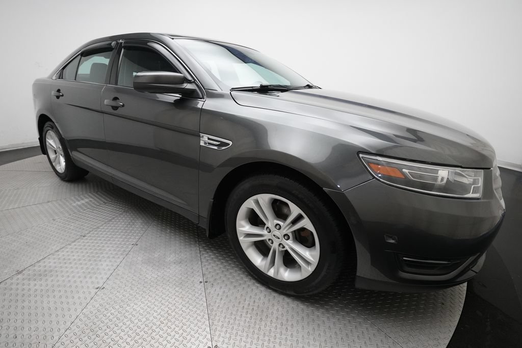 Used 2018 Ford Taurus SEL FWD image 36