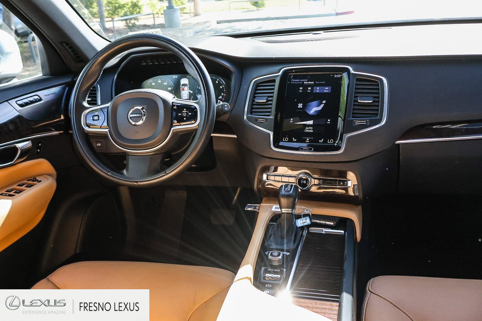 Used 2019 Volvo XC90 T6 Momentum AWD/4WD image 14