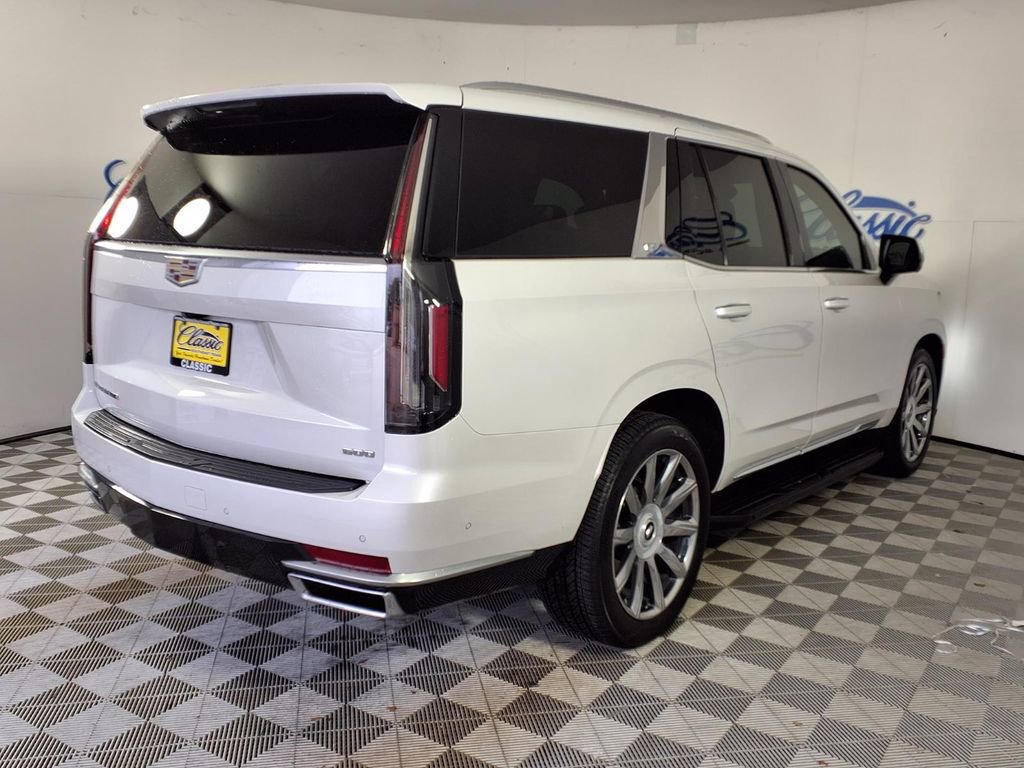 Used 2022 Cadillac Escalade Premium Luxury Platinum RWD image 4