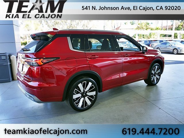 Used 2025 Mitsubishi Outlander SEL image 8