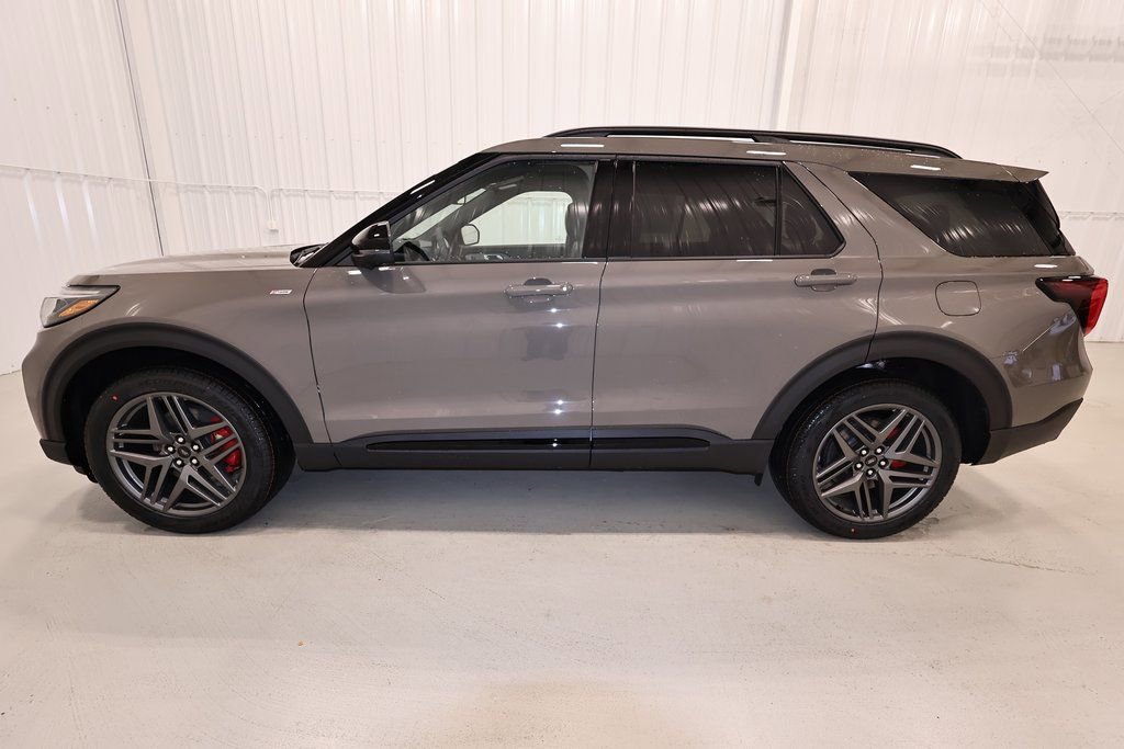 New 2026 Ford Explorer ST-Line w/ ST-Line Street Pack image 6