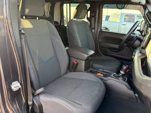 Used 2024 Jeep Gladiator Sport AWD/4WD image 10