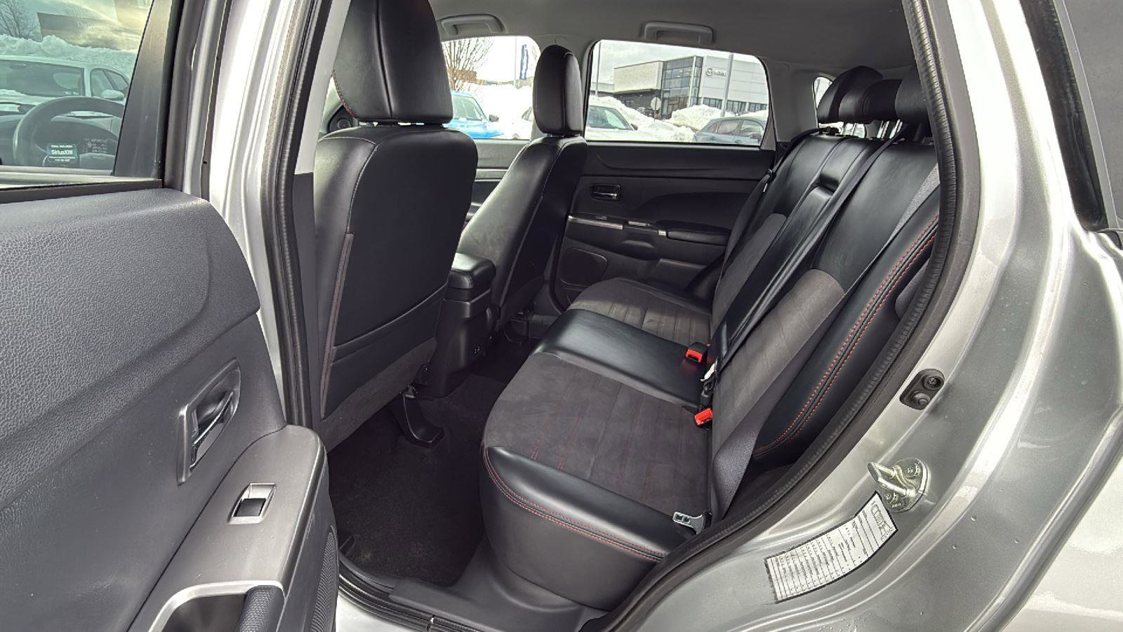 Used 2024 Mitsubishi Outlander Sport SE image 23