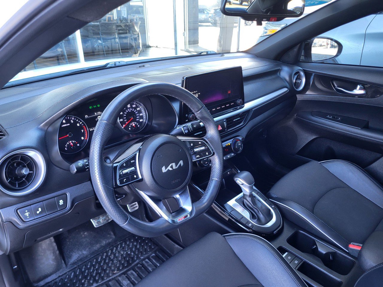 Used 2023 Kia Forte GT-Line w/ GT-Line Premium Package image 31