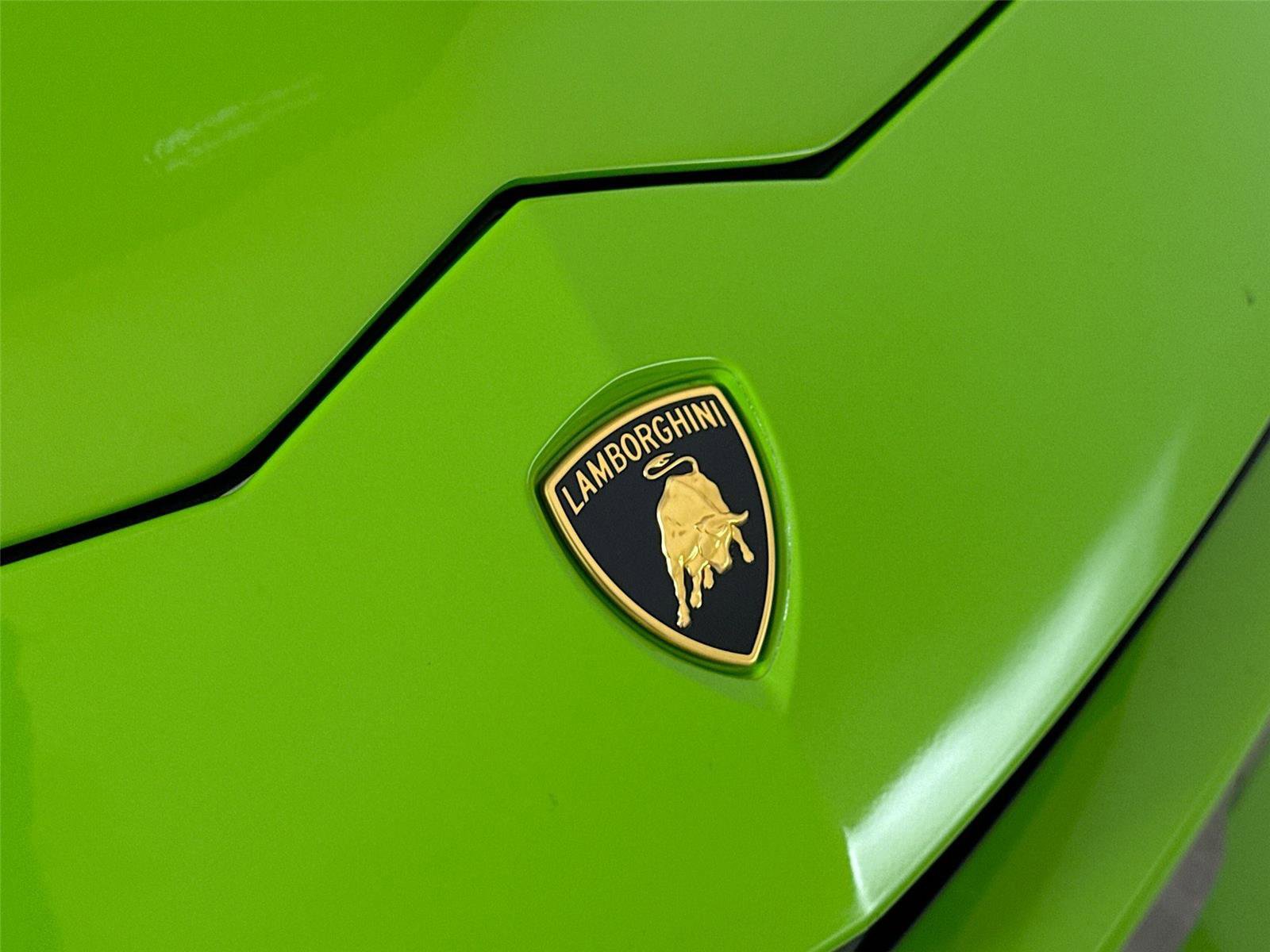 Used 2022 Lamborghini Urus image 38