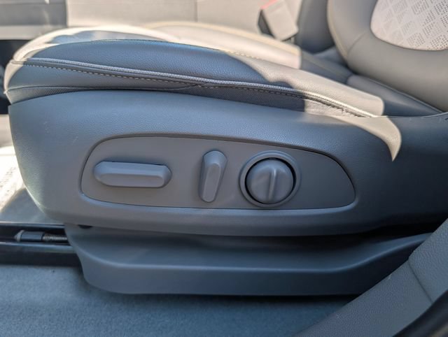 Used 2023 Chevrolet Bolt EUV Premier w/ Sun & Sound Package FWD image 16