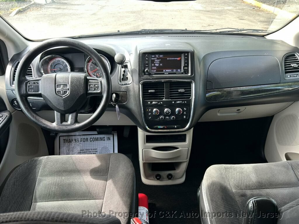 Used 2019 Dodge Grand Caravan SE w/ UConnect Hands-Free Group FWD image 26