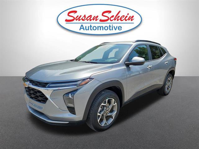 Used 2025 Chevrolet Trax LT