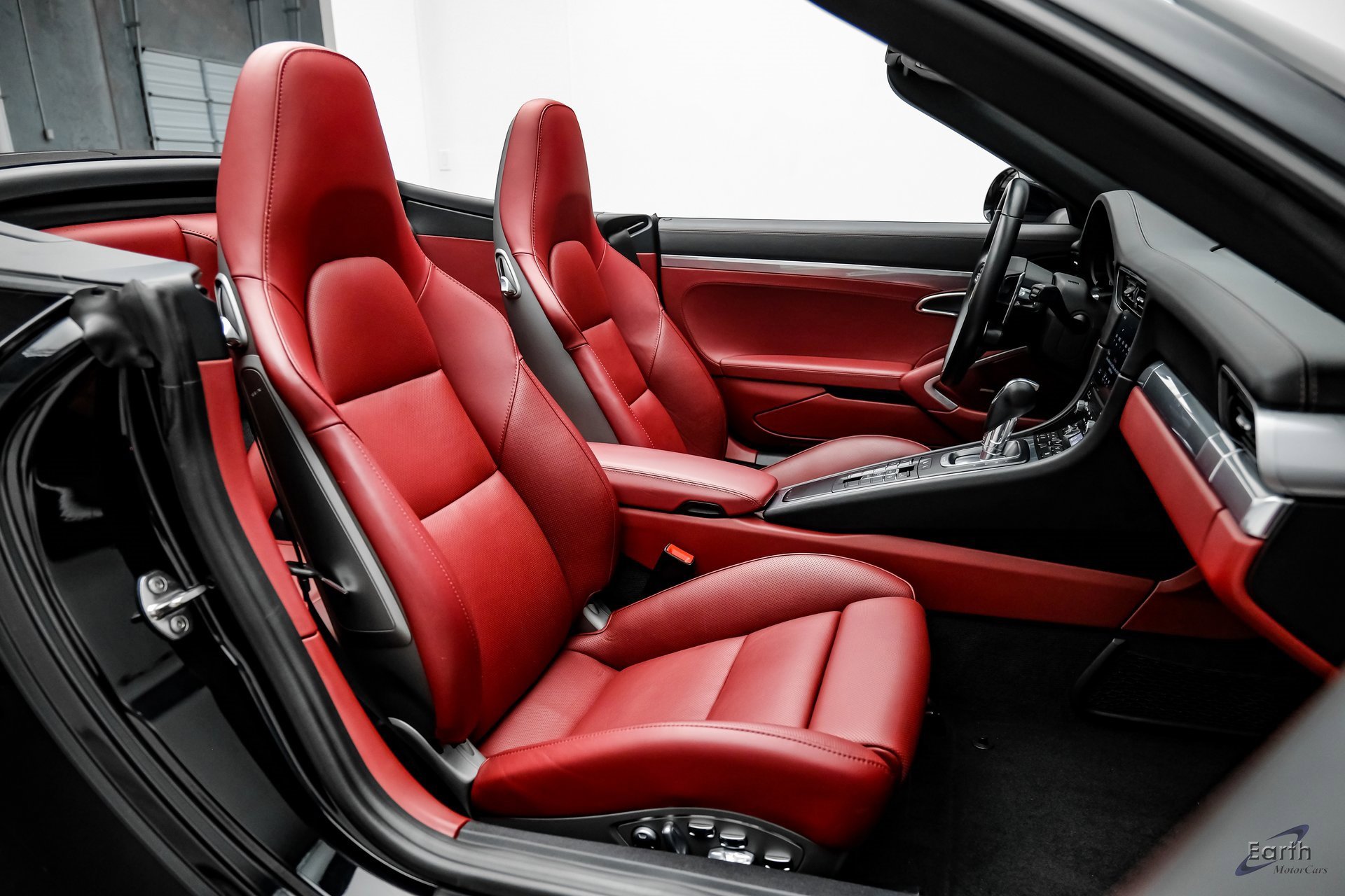 Used 2019 Porsche 911 Turbo image 51