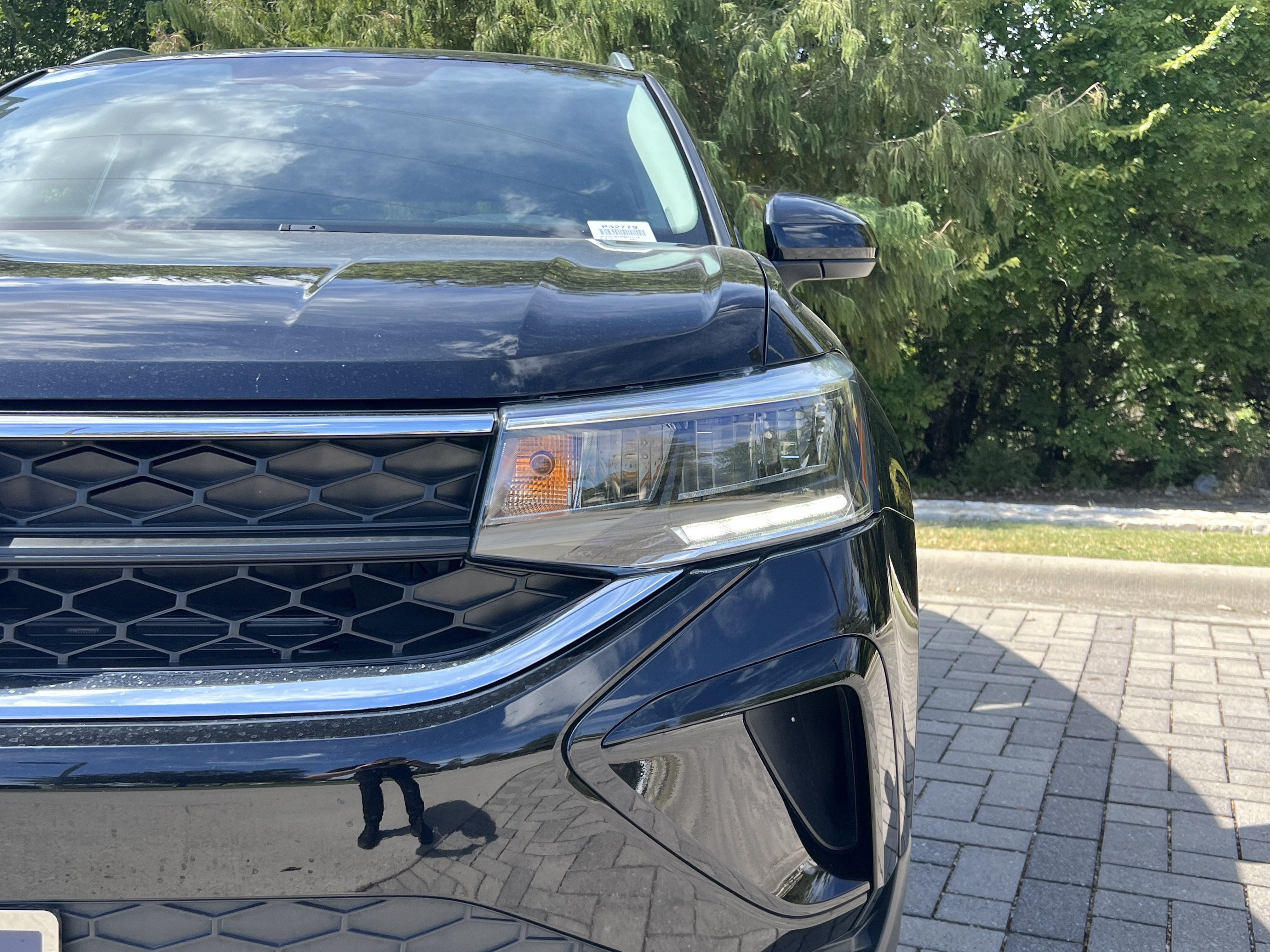 Certified 2023 Volkswagen Taos SE w/ Panoramic Sunroof Package FWD image 5