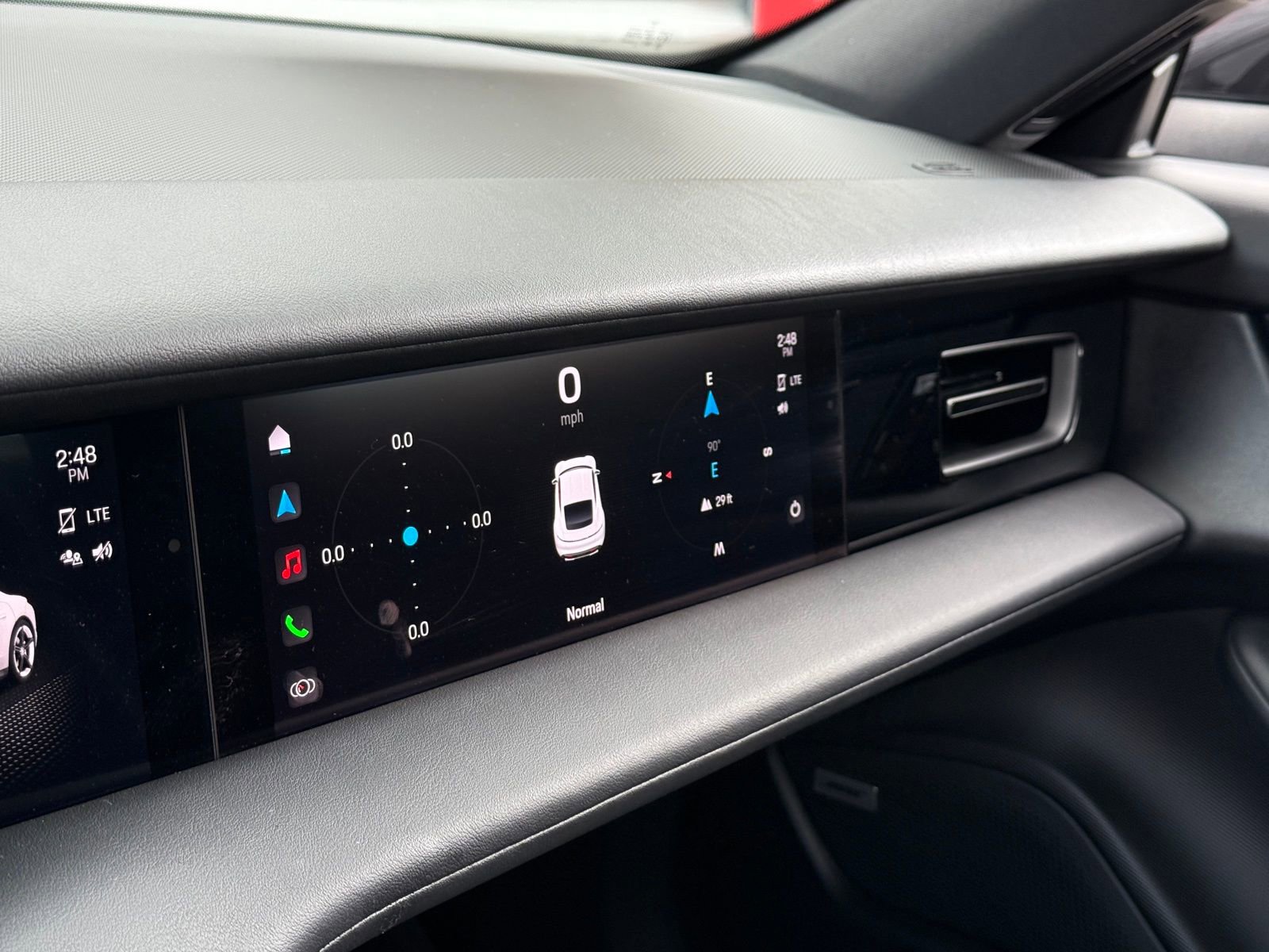 Used 2020 Porsche Taycan 4S w/ Premium Package image 24