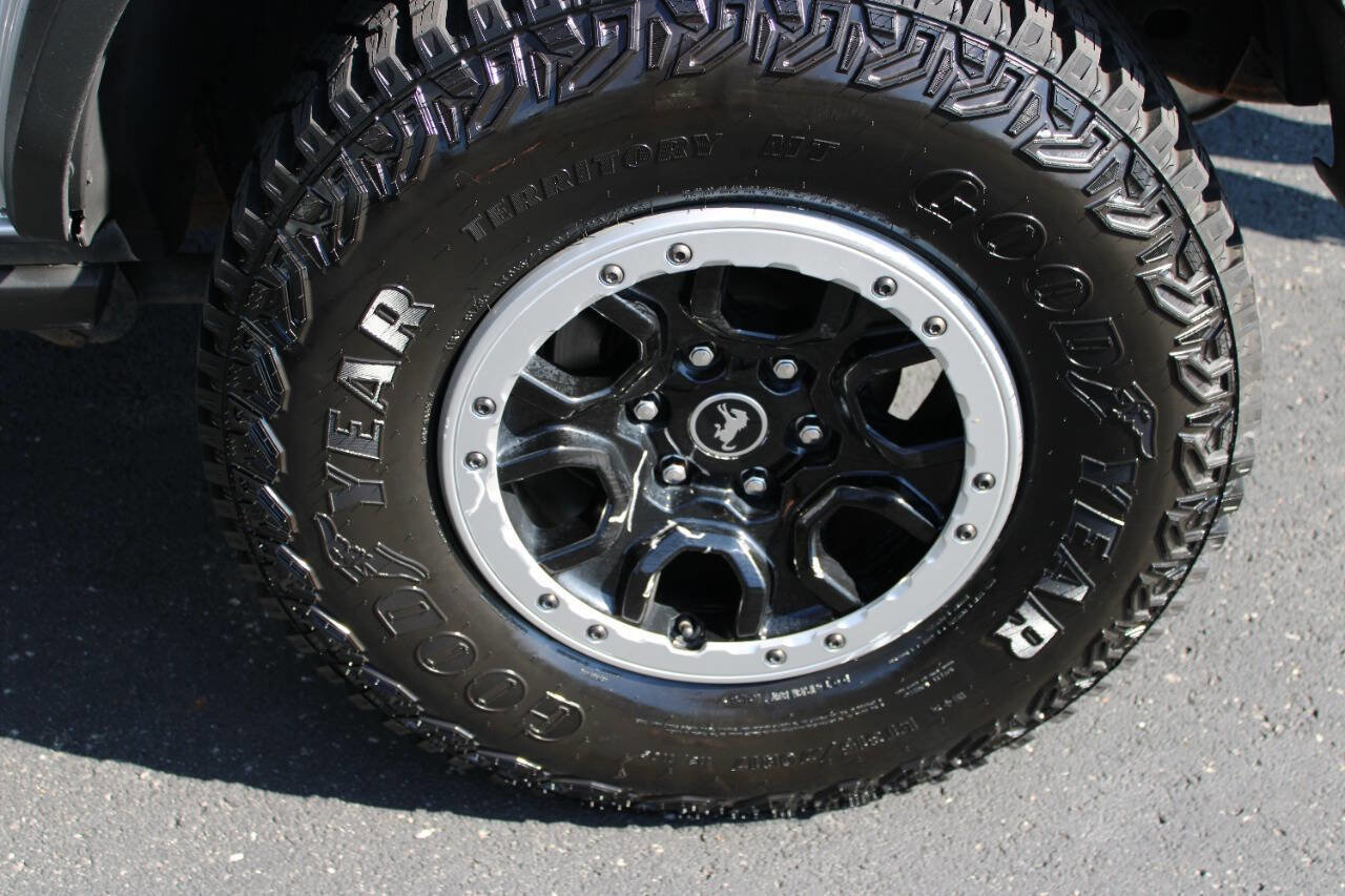 Used 2022 Ford Bronco Badlands image 6