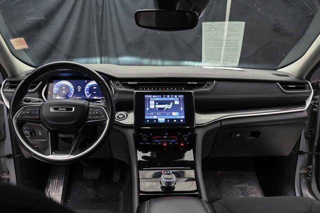 Used 2022 Jeep Grand Cherokee L Laredo w/ Luxury Tech Group I image 22