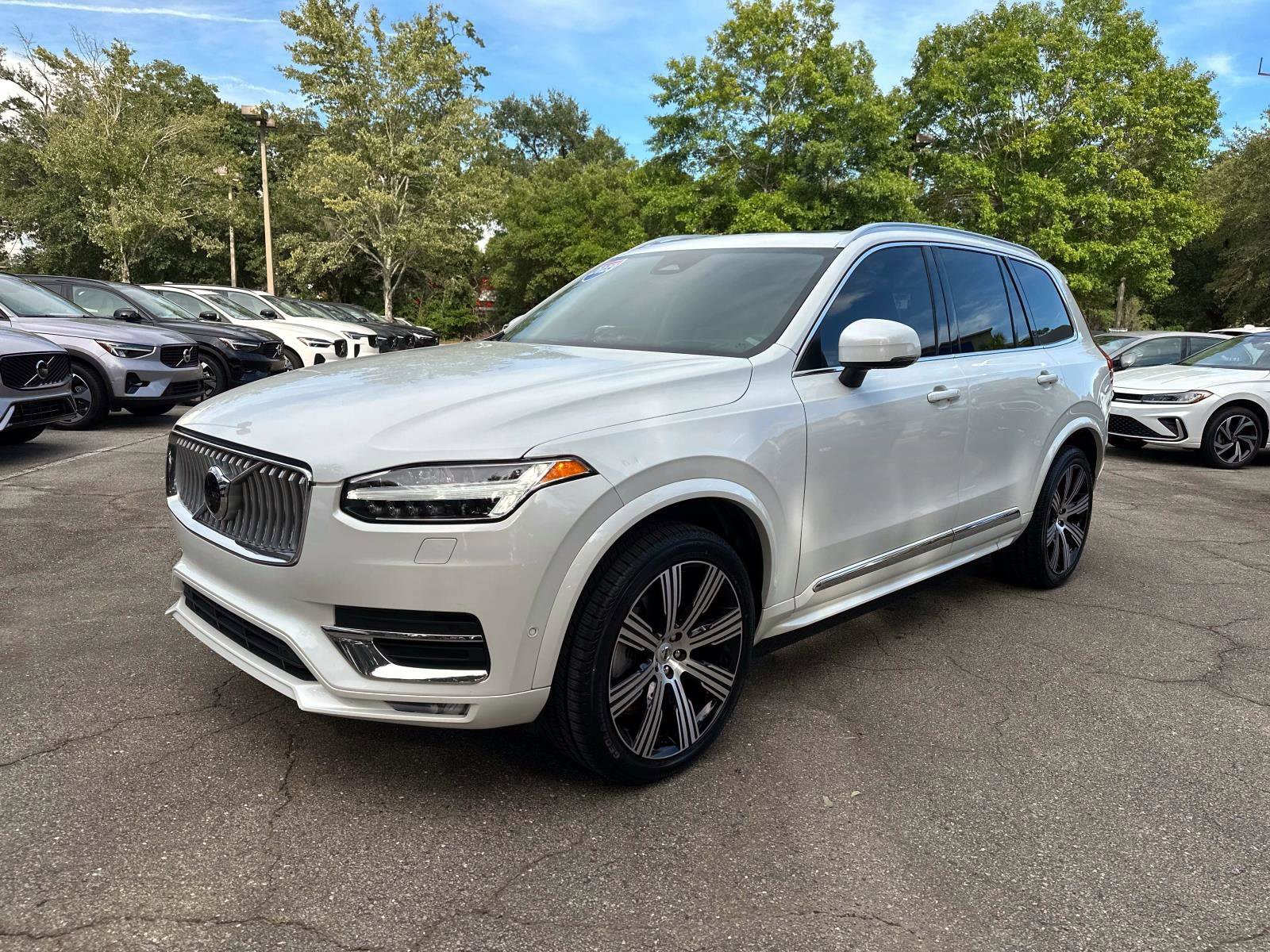 Certified 2023 Volvo XC90 B6 Ultimate w/ Protection Package Premier image 7